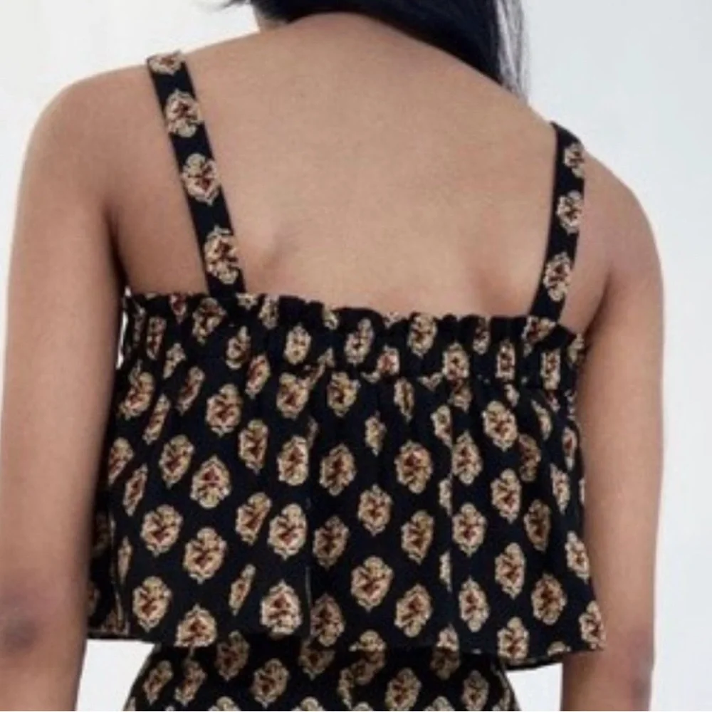 NWT Zara Black Floral Crop Top, Large - Picture 2 of 5